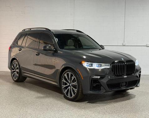 Gray 2021 BMW X7 M50i