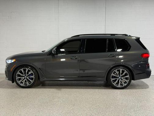 Gray 2021 BMW X7 M50i