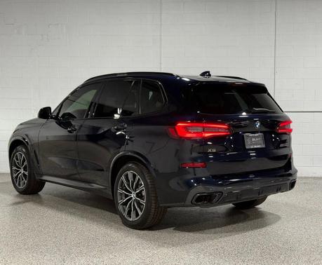 2021 BMW X5 M50i