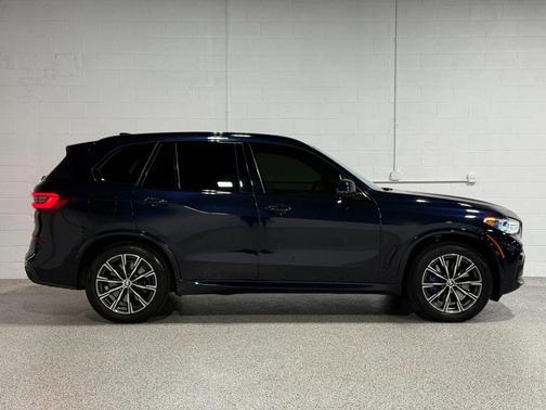 2021 BMW X5 M50i