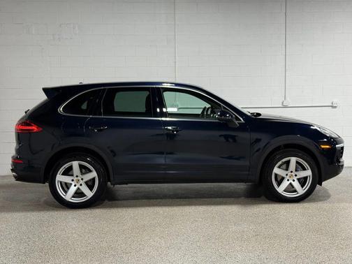 2016 Porsche Cayenne Cayenne