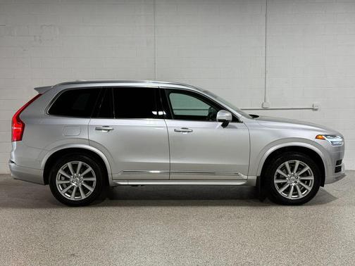 Silver 2018 Volvo XC90 T6 Inscription