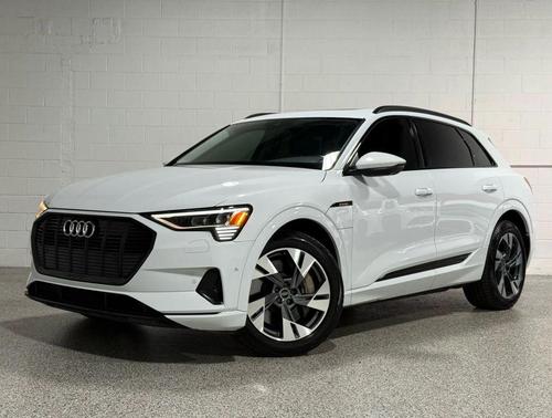 2021 Audi e-tron Premium