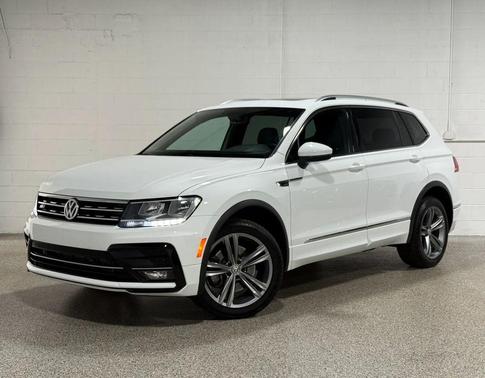 White 2018 Volkswagen Tiguan 2.0T SEL