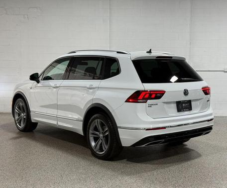 White 2018 Volkswagen Tiguan 2.0T SEL