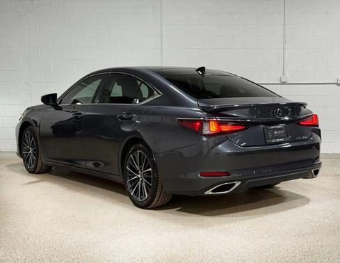 2022 Lexus ES 350 Base