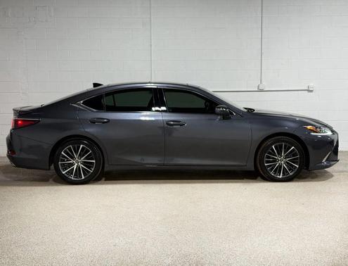 2022 Lexus ES 350 Base