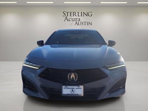 2025 Acura TLX 