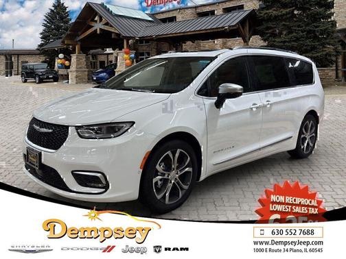 Bright White Clearcoat 2026 Chrysler Pacifica L