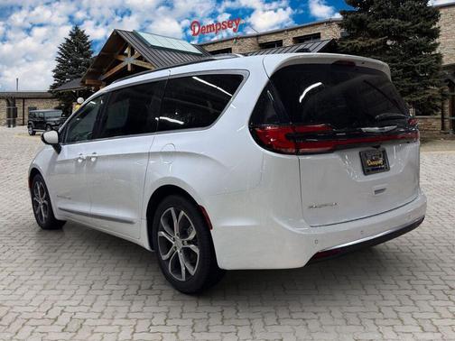 2026 Chrysler Pacifica L