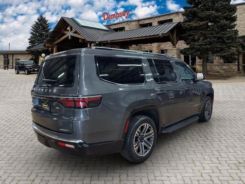 2022 Jeep Wagoneer Series III 4x4