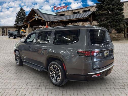 Baltic Gray Metallic Clearcoat 2022 Jeep Wagoneer Series III 4x4