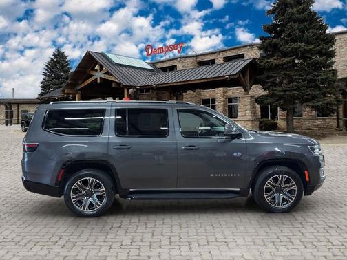 2022 Jeep Wagoneer Series III 4x4