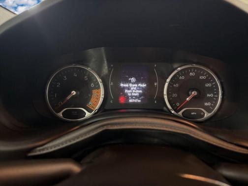 Sting-Gray Clearcoat 2020 Jeep Renegade Latitude