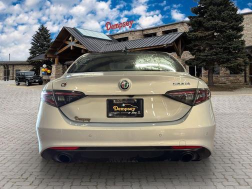 2024 Alfa Romeo Giulia Ti