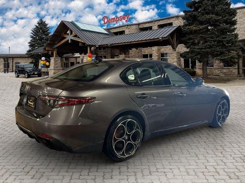 Vesuvio Gray Metallic 2024 Alfa Romeo Giulia Veloce AWD