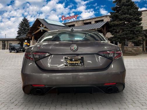 Vesuvio Gray Metallic 2024 Alfa Romeo Giulia Veloce AWD