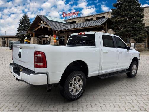 2023 RAM 2500 Laramie Crew Cab 4x4 6'4' Box