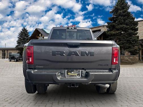 Granite Crystal Metallic Clearcoat 2026 RAM 3500 Big Horn Crew Cab 4x4 8' Box