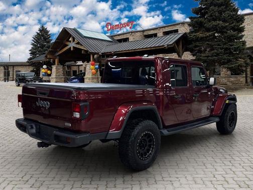 2022 Jeep Gladiator Overland