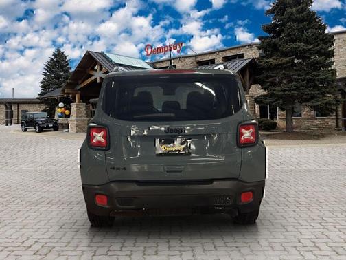 Anvil 2018 Jeep Renegade Altitude