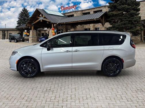 Silver Mist Clearcoat 2026 Chrysler Pacifica L