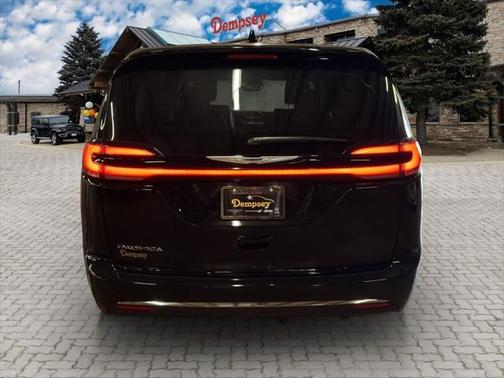 2025 Chrysler Pacifica L