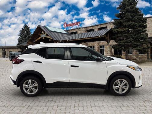 Fresh Powder 2024 Nissan Kicks S
