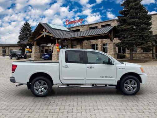 2010 Nissan Titan SE