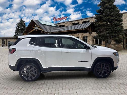 Bright White Clearcoat 2026 Jeep Compass Latitude