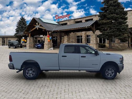 2025 RAM 2500 Big Horn Crew Cab 4x4 8' Box