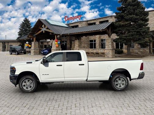 2025 RAM 2500 Big Horn Crew Cab 4x4 8' Box
