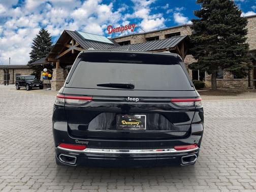 2022 Jeep Grand Cherokee Overland