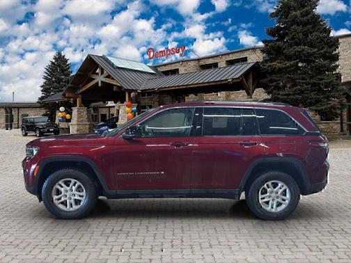 Velvet Red Pearlcoat 2023 Jeep Grand Cherokee Laredo