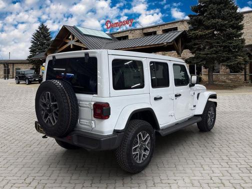 2025 Jeep Wrangler 4-Door Sahara 4x4