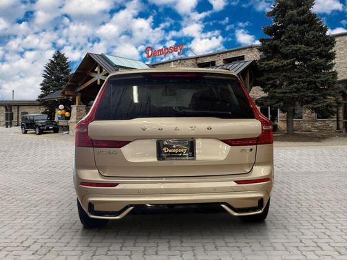 Tan 2025 Volvo XC60 B5 Plus
