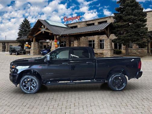 Diamond Black Crystal Pearlcoat 2026 RAM 2500 Big Horn Crew Cab 4x4 6'4' Box