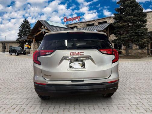 Quicksilver Metallic 2020 GMC Terrain SLE