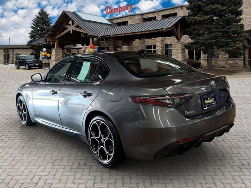 Vesuvio Gray Metallic 2026 Alfa Romeo Giulia AWD