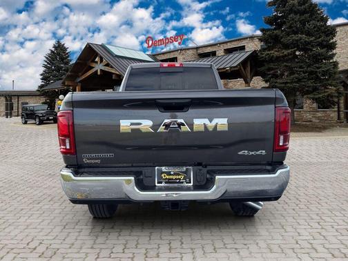 2025 RAM 2500 Big Horn Crew Cab 4x4 8' Box
