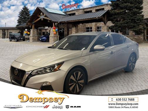 Brilliant Silver Metallic 2022 Nissan Altima 2.5 SV