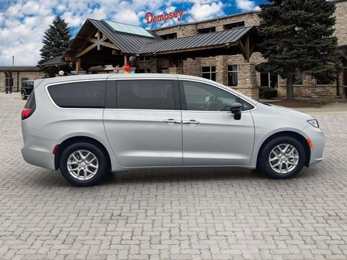 2026 Chrysler Pacifica L
