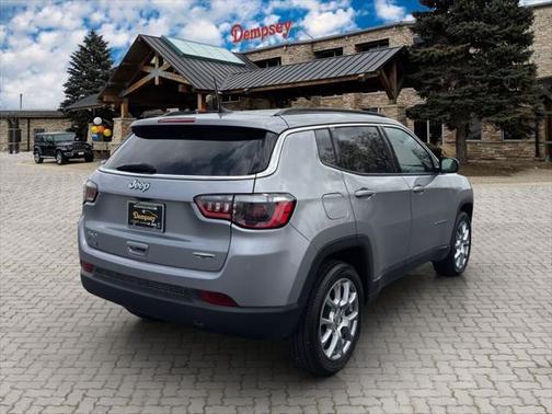 2022 Jeep Compass Latitude Lux