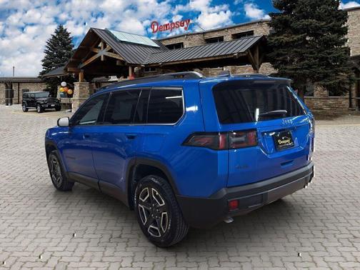 Hydro Blue Pearlcoat 2026 Jeep Cherokee Laredo 4x4