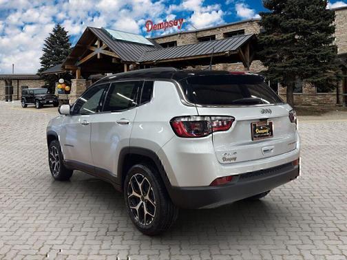 Silver Zynith Metallic Clearcoat 2026 Jeep Compass Limited