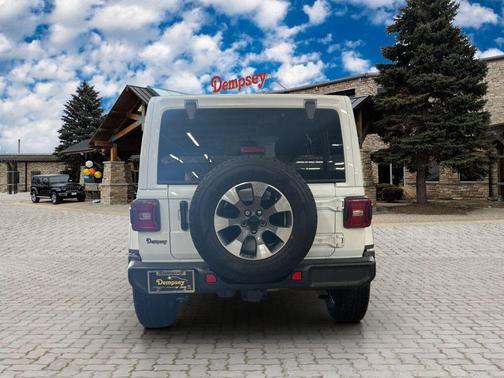Bright White Clearcoat 2023 Jeep Wrangler 4-Door Sahara