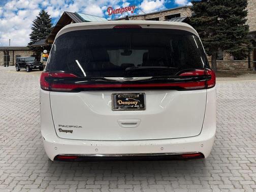 Bright White Clearcoat 2024 Chrysler Pacifica Touring L