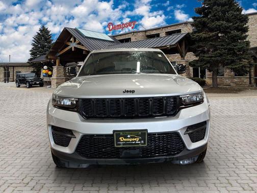 2024 Jeep Grand Cherokee Altitude