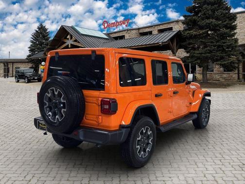 2025 Jeep Wrangler 4-Door Sahara 4x4