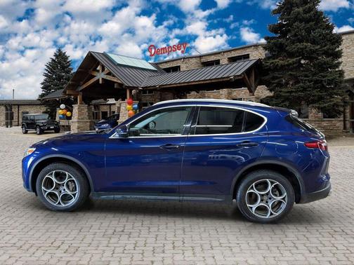 Montecarlo Blue Metallic 2019 Alfa Romeo Stelvio Base